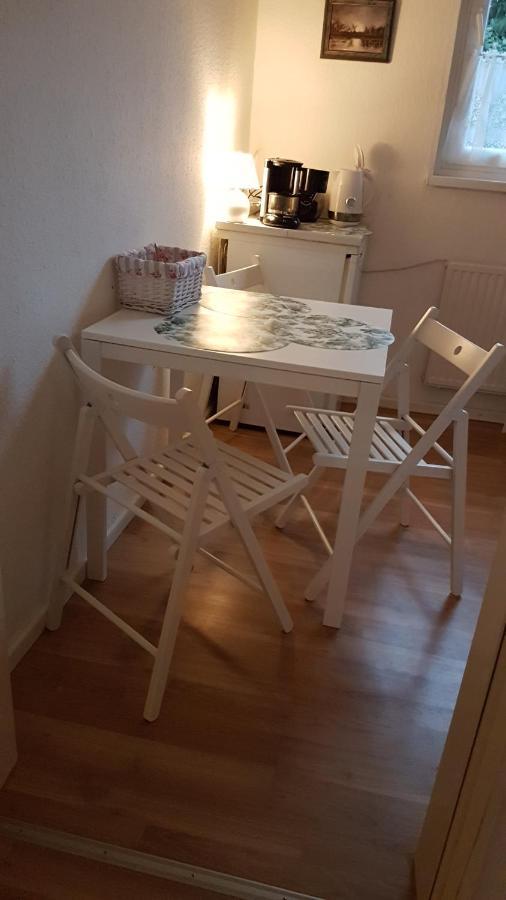 Kuenstler Ferienwohnung 3 Zimmer Kueche Bad Zentrale Lage Wulsbuttel Exteriör bild