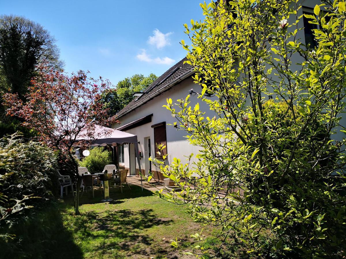 Kuenstler Ferienwohnung 3 Zimmer Kueche Bad Zentrale Lage Wulsbuttel Exteriör bild