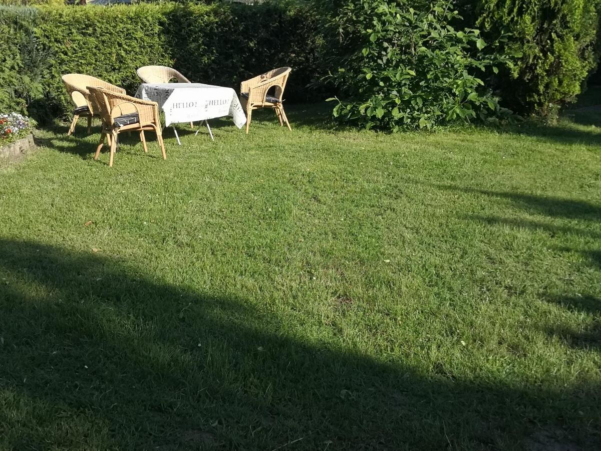 Kuenstler Ferienwohnung 3 Zimmer Kueche Bad Zentrale Lage Wulsbuttel Exteriör bild