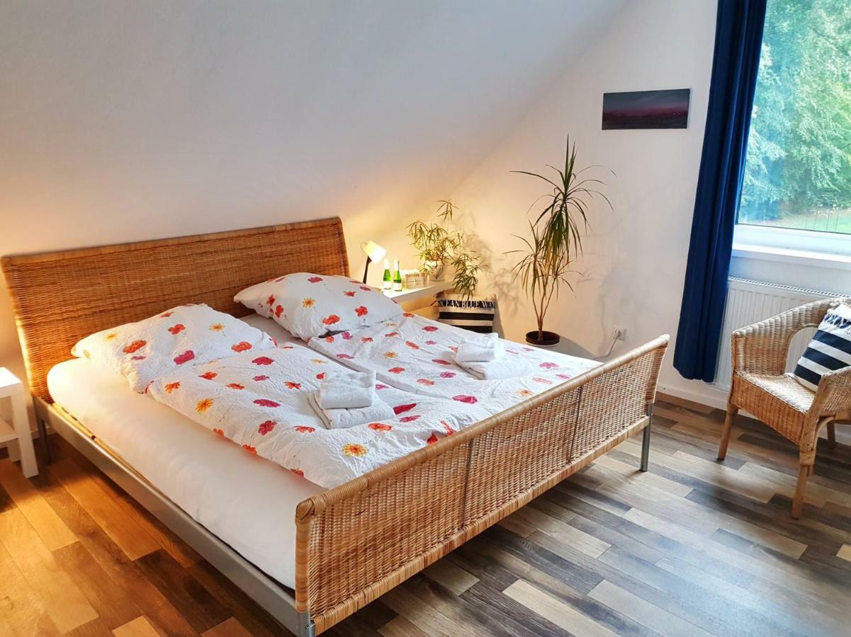 Kuenstler Ferienwohnung 3 Zimmer Kueche Bad Zentrale Lage Wulsbuttel Exteriör bild