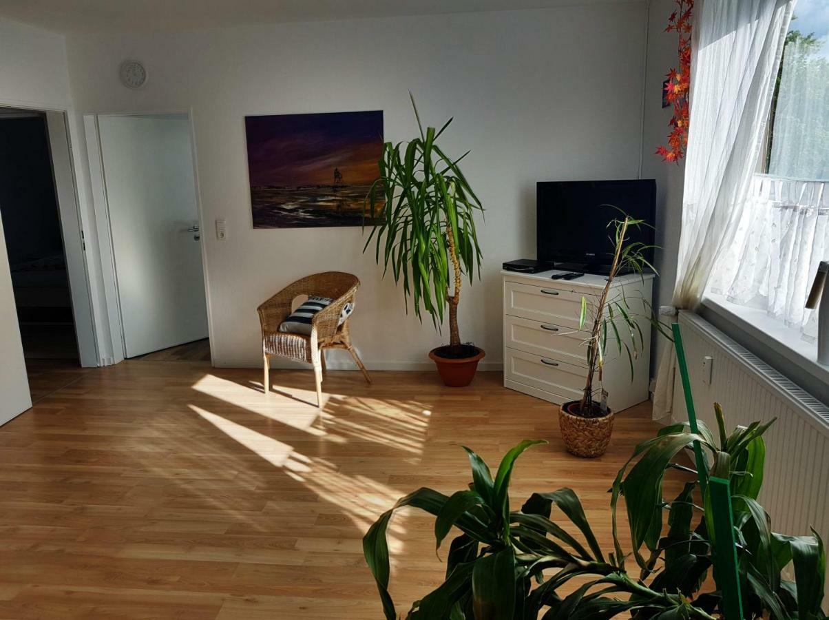 Kuenstler Ferienwohnung 3 Zimmer Kueche Bad Zentrale Lage Wulsbuttel Exteriör bild