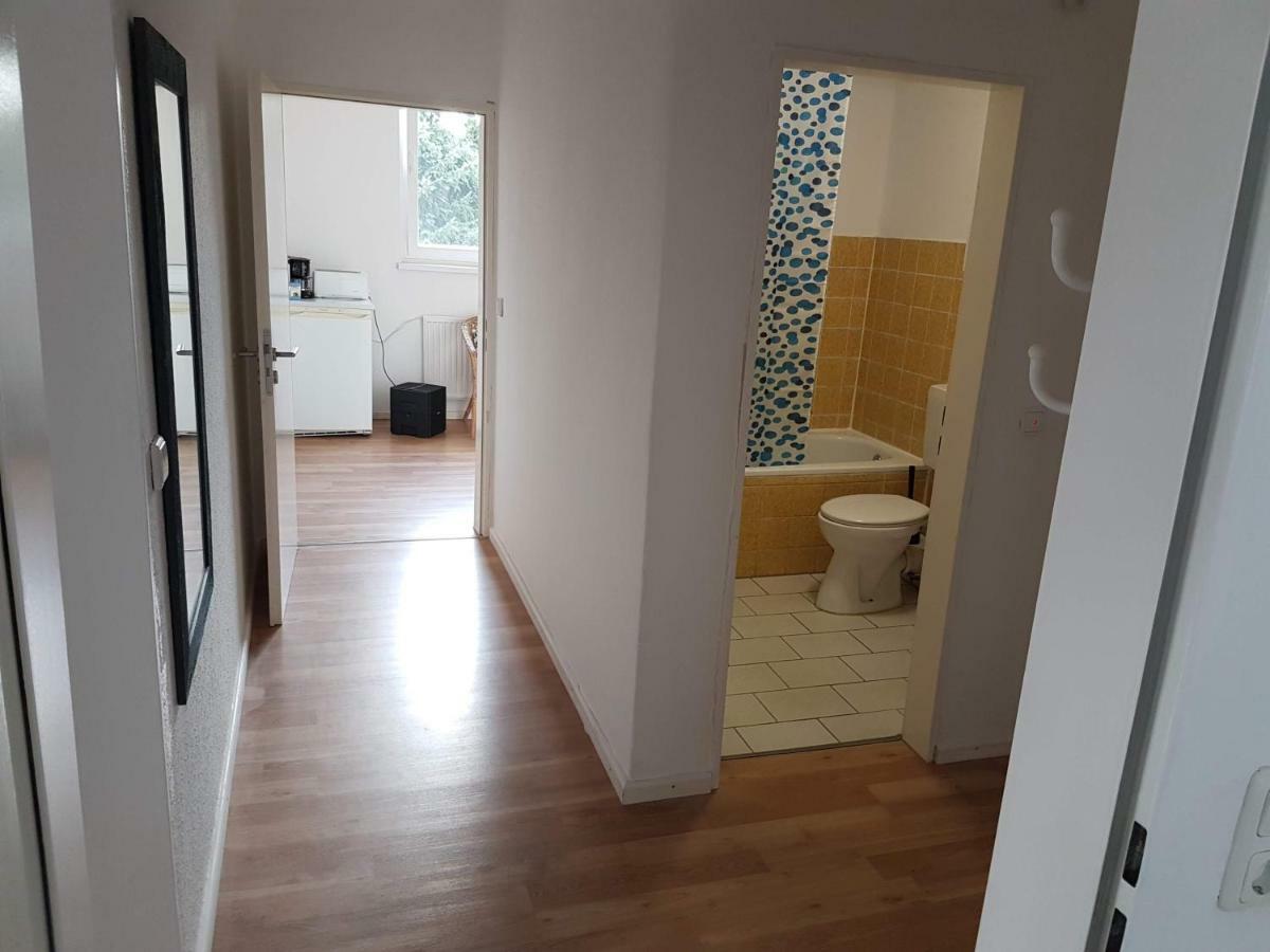 Kuenstler Ferienwohnung 3 Zimmer Kueche Bad Zentrale Lage Wulsbuttel Exteriör bild
